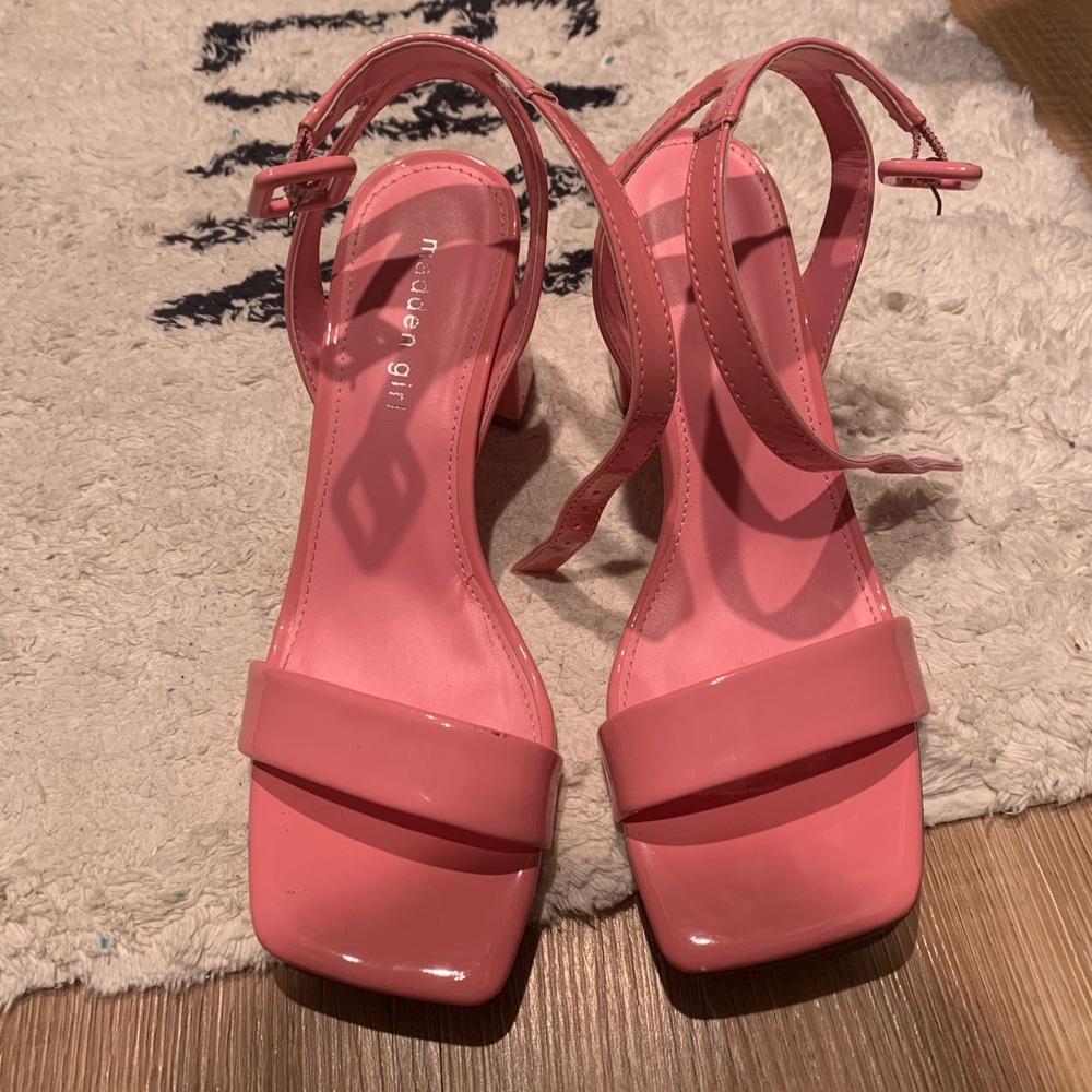 Adorable, pink Madden Girl heels!!